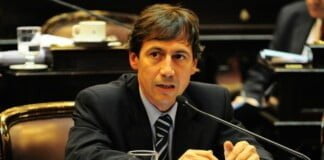 Para Luis Naidenoff, Macri es el «candidato natural» de Cambiemos