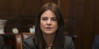Sigrid Kunath celebra la presencia de una mujer en el bloque del PJ