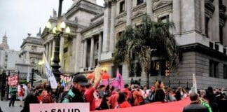 Faltante de medicamentos para HIV: «Hay una definición política de degradar la salud pública»
