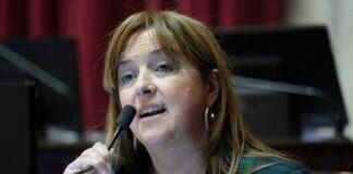 Aguad tiene responsabilidad política y penal por el ARA San Juan