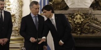 «La duda es si llegan a octubre con una crisis o si explota»
