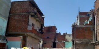 «El Gobierno de la Ciudad se ha olvidado de la Comuna 8»