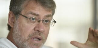 «La sociedad invernadero es una metáfora de la desigualdad»