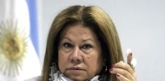 Camaño pidió humildad y austeridad para gobernar a un «país pobre»