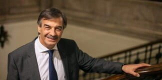 Miguel Bazze: «Una ley refuerza la posición del gobierno frente a los acreedores»