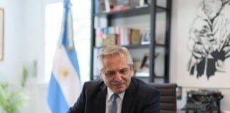 Alberto mantiene una imagen positiva del 54%, un porcentaje óptimo ante la crisis