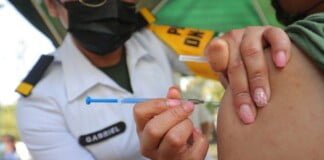 Mariano Recalde: «Pareciera que el gobierno de la ciudad forma parte de la campaña antivacunas»