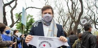 Santoro visitó el Durand y manifestó que «es insólito que el sistema público de salud esté deteriorado»
