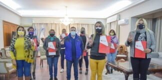 La Rioja: Quintela firmó la designación de trabajadoras de la comunidad LGBTIQ+