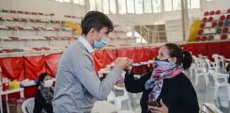 Cómo hizo Morón para tener la mayor proporción de población adulta vacunada del conurbano