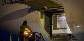 Llegó otro vuelo con vacunas Sinopharm y Argentina superó las 23,8 millones de dosis