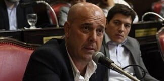 El senador Traverso pidió que se «liberen las exportaciones de insumos» y se «suspendan las patentes»