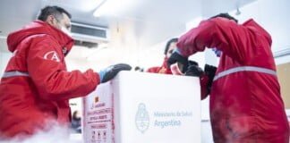 Más vacunas: comenzó la distribución de más de 1.3 millones de dosis