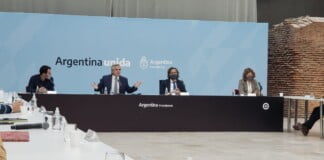 Alberto Fernández recibió a miembros de Agenda Argentina en el Museo del Bicentenario