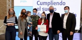 Ferraresi y Tolosa Paz encabezaron una nueva entrega de créditos para construcción en Avellaneda