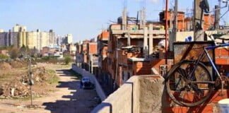 ‘Mope’ Eviner: «La comuna 8 es la única que no tiene un hospital»