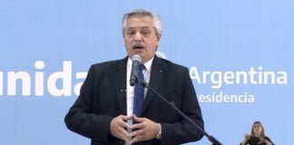 Alberto tomó juramento a los nuevos ministros y dijo que los debates del Frente de Todos son «de cara a la gente»