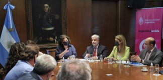 Carla Vizzotti y Roberto Feletti se reunieron con laboratorios por los precios de los medicamentos