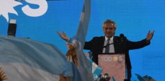 Alberto Fernández: «El domingo les pido que nos ayuden a construir el sueño de vivir la Argentina que nos merecemos»
