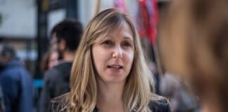 Myriam Bregman, sobre las agresiones frente al Congreso: «Están muy a tono con el lenguaje de la ultraderecha en Twitter»