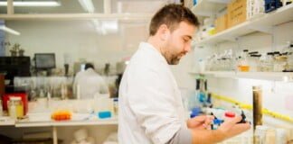 Una empresa argentina es pionera en la producción a escala de enzimas, un insumo fundamental para la industria alimenticia