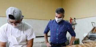 Panaderos aseguran que el pan dulce solidario a 100 pesos llegará a los barrios populares