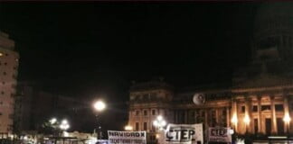 Movimientos sociales anunciaron una cena navideña para personas en situación de calle en la Plaza del Congreso