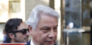 El diputado chileno Jaime Naranjo dijo que «es fundamental subirle los impuestos a los súper ricos del país»