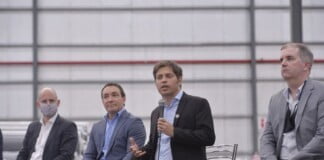 Axel Kicillof: «Se está cuidando la producción nacional y el salario de los trabajadores»