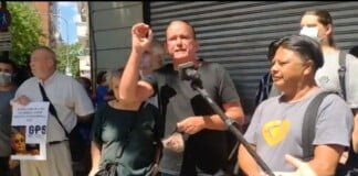 Manifestantes se movilizaron a la Casa de Río Negro en CABA para reclamar por Lago Escondido