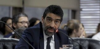 Rodolfo Tailhade: «Necesitan derrumbar el trabajo de la Bicameral que investiga el espionaje ilegal macrista» Tailhade pedirá que Robles sea relevado de "mantener reserva"
