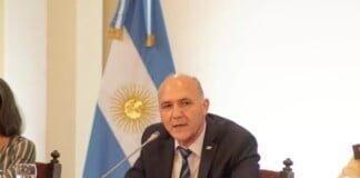 Guillermo Carmona: «Con Macri se borraba a las Malvinas de los mapas y también de las políticas»