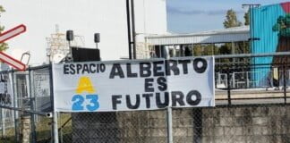 Alegría contenida en el cumpleaños de YPF