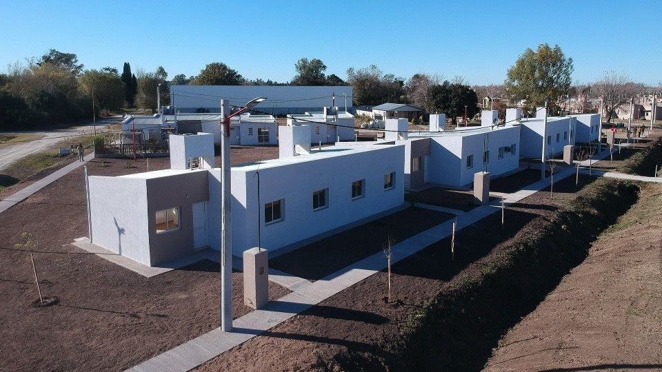 El Ministerio de Desarrollo Territorial y Hábitat entregó nuevas viviendas y créditos para construcción