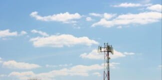 Enacom aprobó un programa para reducir la brecha digital en pequeñas localidades rurales y comunidades indígenas