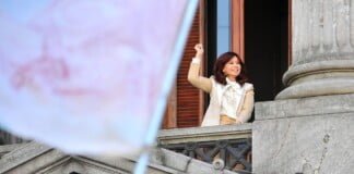 Cristina Kirchner: «Clarín y los fiscales deben dejar de mirar Netflix»
