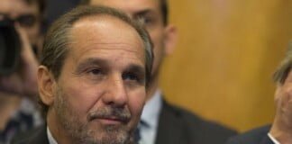 Caputo en la mira: los mensajes entre el empresario macrista y José López