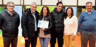 Bariloche: Ferraresi y Carreras entregaron viviendas y Créditos Casa Propia