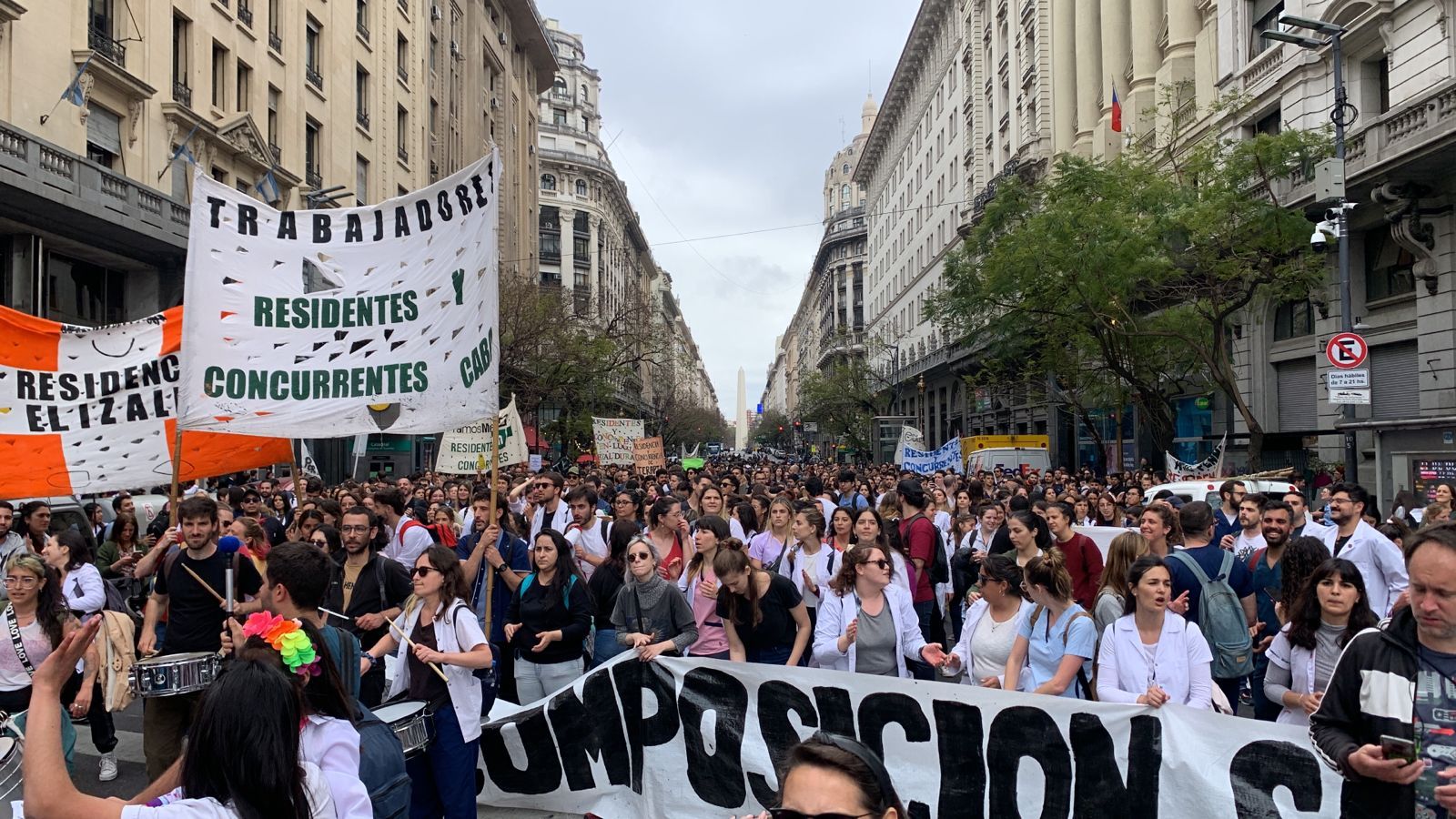 Residentes de CABA confluyen con el personal del Garrahan por mejoras salariales