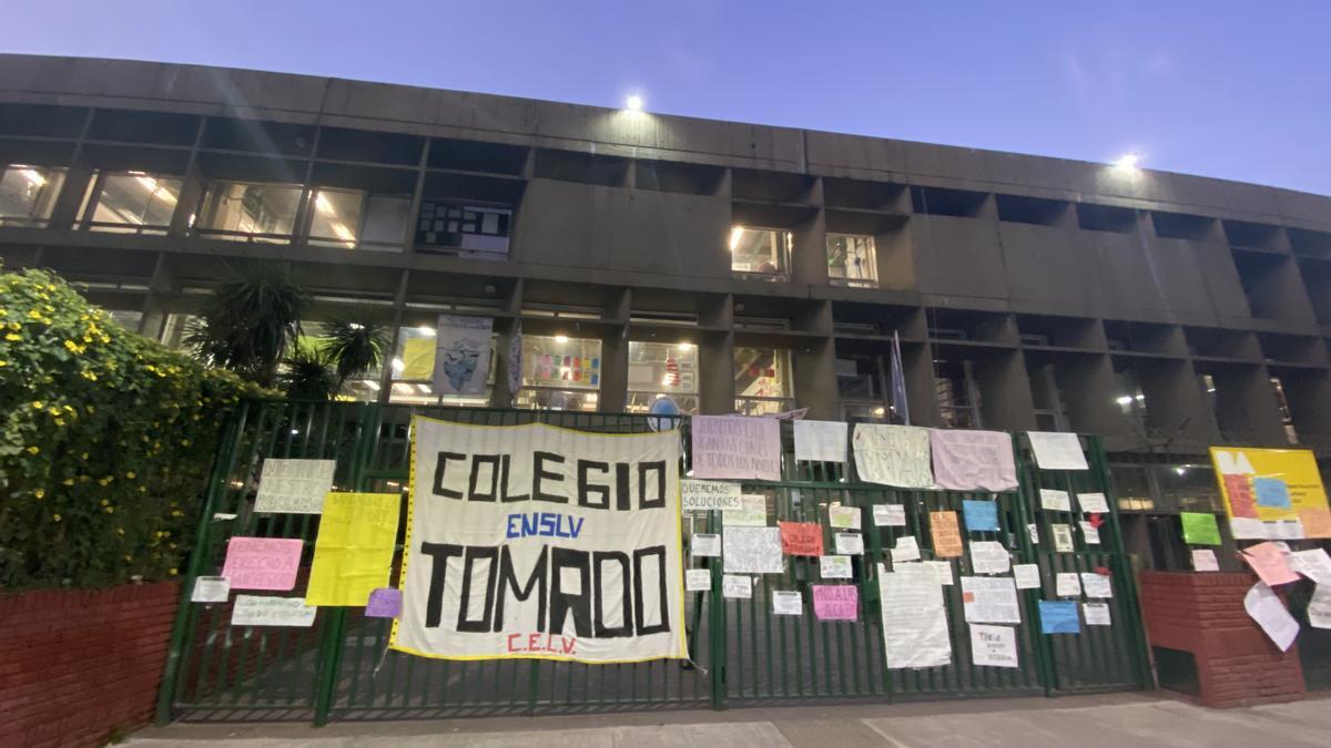 Familias del Lengüitas le pidieron al Gobierno porteño que acceda a dialogar con estudiantes