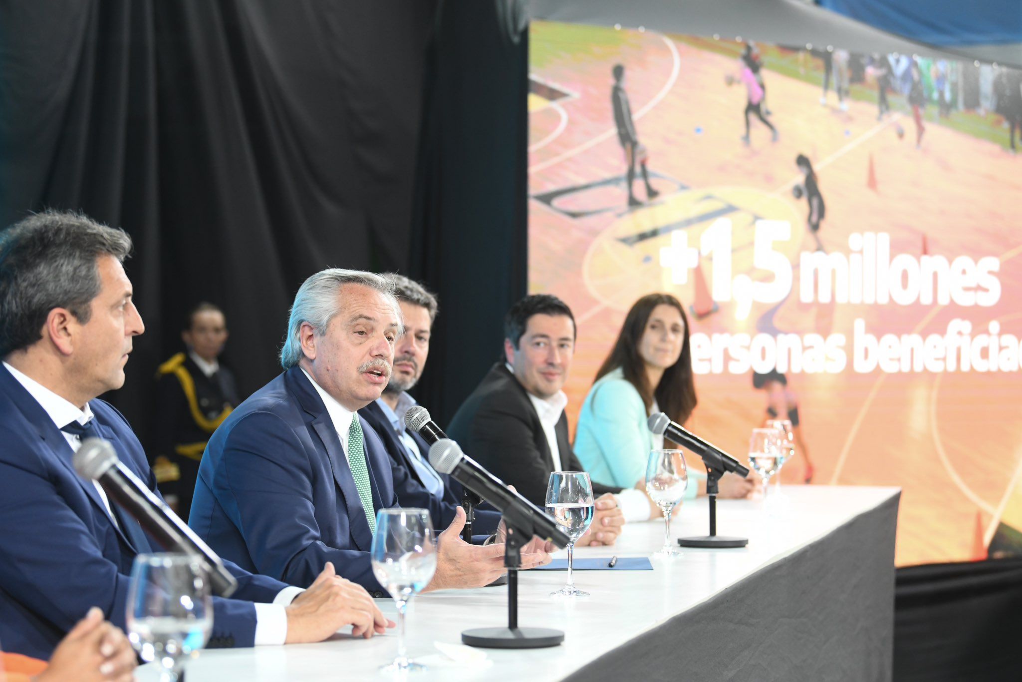 El Gobierno anunció el registro de clubes de barrio para solicitar tarifas subsidiadas