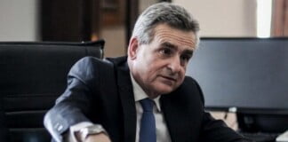 Rossi lanzó su precandidatura por YouTube Rossi lanzó su precandidatura