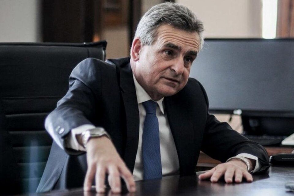 Rossi lanzó su precandidatura