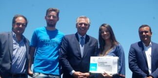 Alberto Fernández entregó 597 viviendas en Posadas