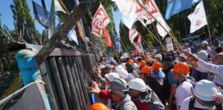 Lago Escondido: manifestantes intentan ingresar al camino del Tacuifí