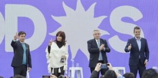 Cerruti aseguró que el Presidente analiza «la conformación de una mesa política» del FdT
