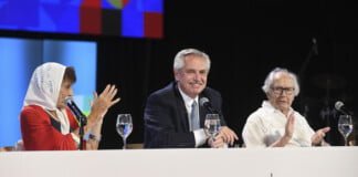 Alberto Fernández: “Las democracias crujen frente a los poderes concentrados”
