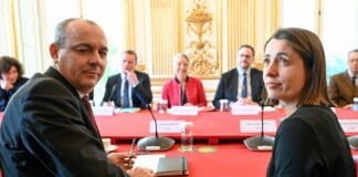 Reunión entre la Primera ministra de Francia y los sindicatos.
