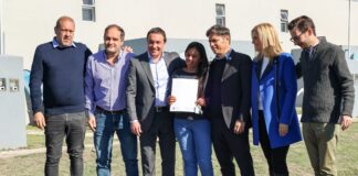 Santiago Maggiotti y Axel Kicillof entregaron viviendas en Florencio Varela