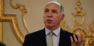 Lorenzetti: «No hay proscripción contra Cristina Kirchner» Lorenzetti dijo que no hay proscripción